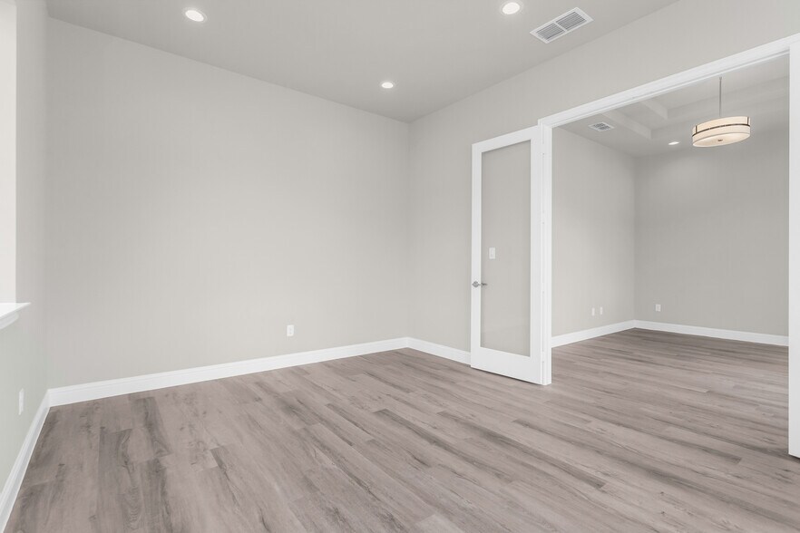 More Photos Of 6000 Alma Rd, McKinney Office For Lease