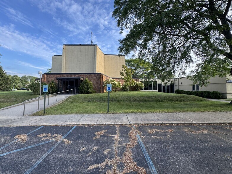 More Photos Of 5225 Calkins Rd, Flint Religious Facility For Sale