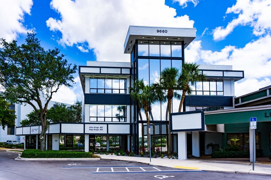 More Photos Of 9660 W Sample Rd, Coral Springs Medical For Lease