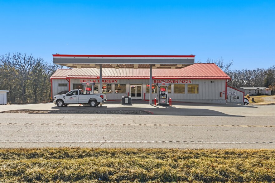 More Photos Of 7 Honey Springs Loop, Brumley Service Station For Sale