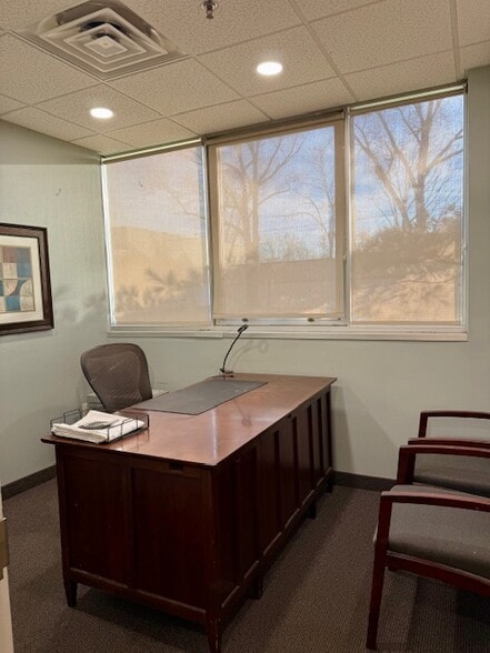 More Photos Of 333 Old Hook Rd, Westwood Medical For Lease