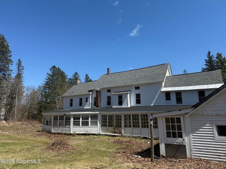 More Photos Of 17971 State Route 22, Berlin Hotel For Sale