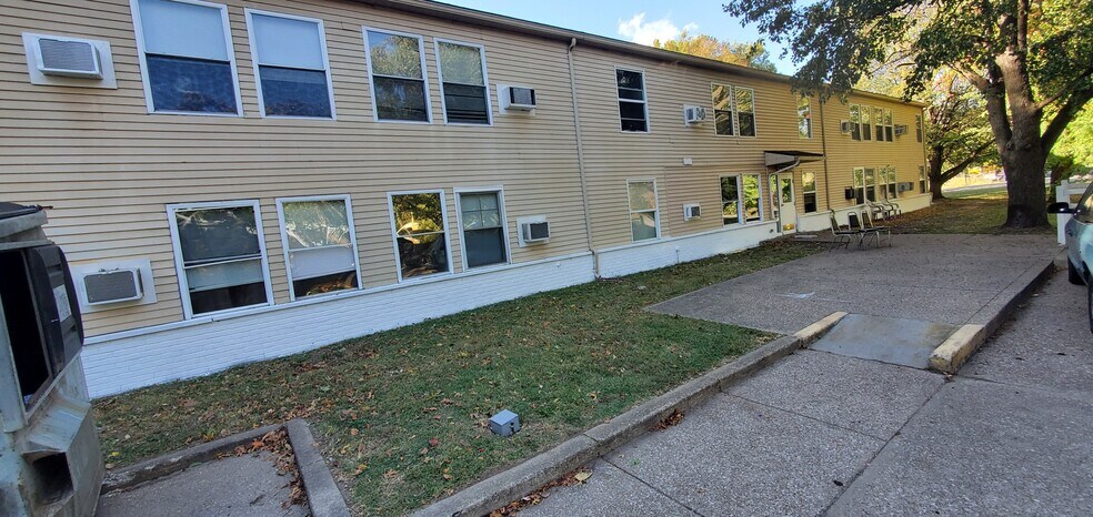 More Photos Of 2305 S Rotherwood Ave, Evansville Apartments For Sale