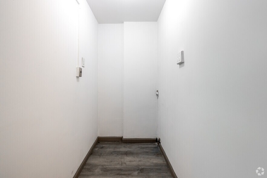 More Photos Of 310 Lexington Ave, New York Apartments For Sale