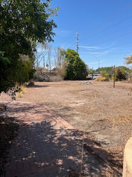 More Photos Of 2810 N 7th Ave, Phoenix Storefront For Lease