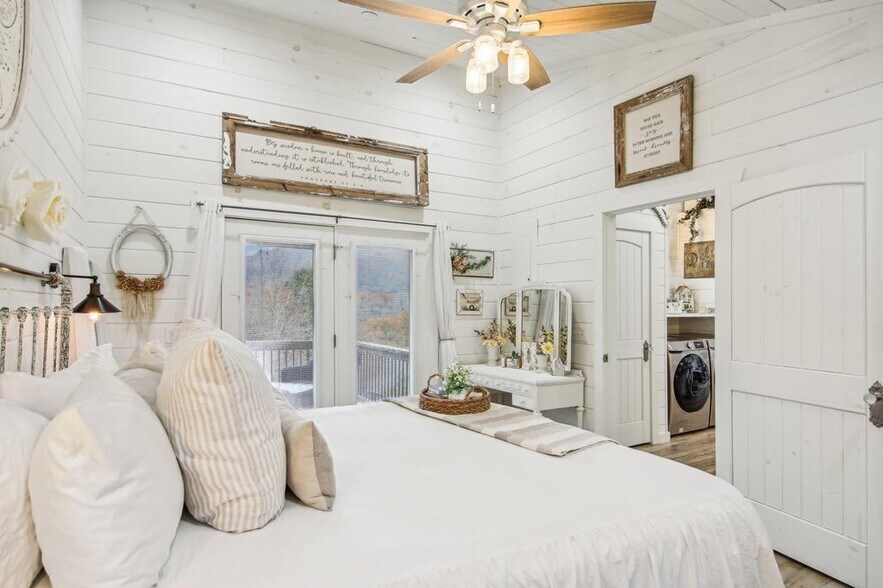 More Photos Of 354 Ivy Ridge Cir, Sylva Specialty For Sale