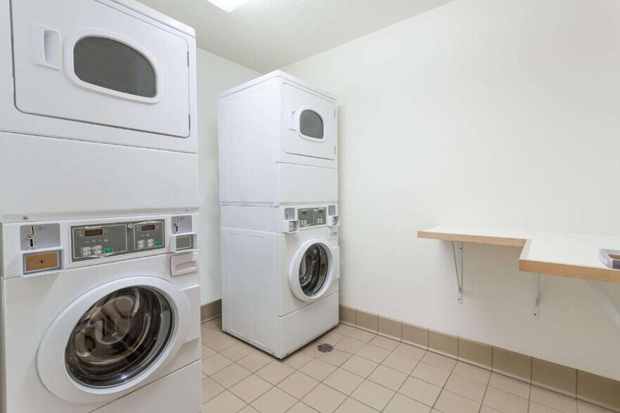 More Photos Of 305 Highway 183, Alma Hotel For Sale