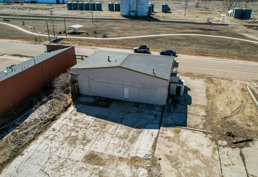 More Photos Of 618 1st Ave, Deer Trail Restaurant For Sale