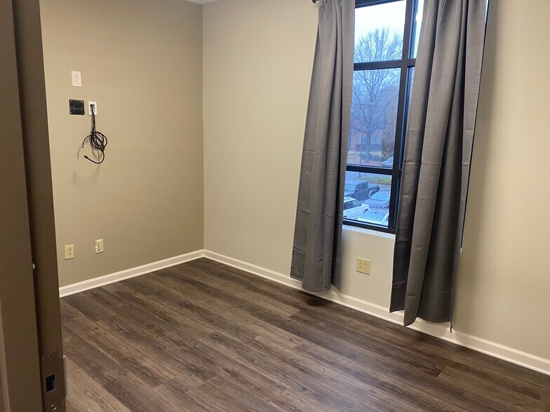 More Photos Of 19925 Jetton Rd, Cornelius Office For Lease