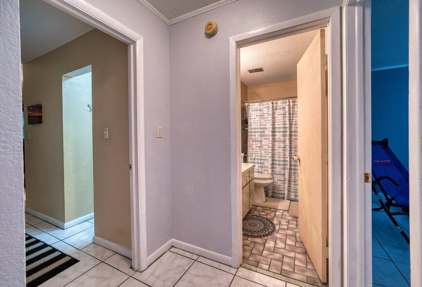 More Photos Of 25038 Harborview Rd, Port Charlotte Apartments For Sale