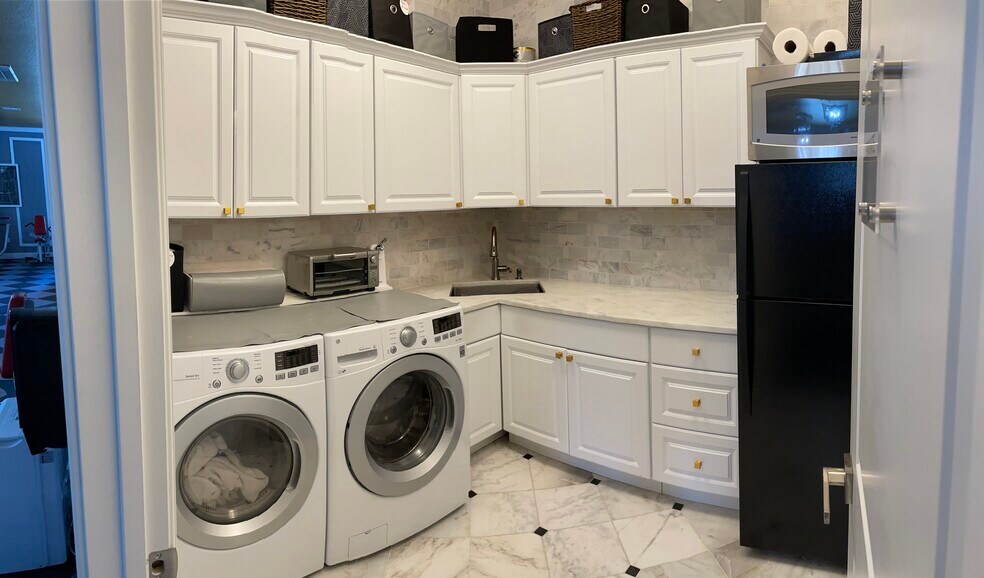 More Photos Of 3600 Eldorado Pky, McKinney Medical For Sale