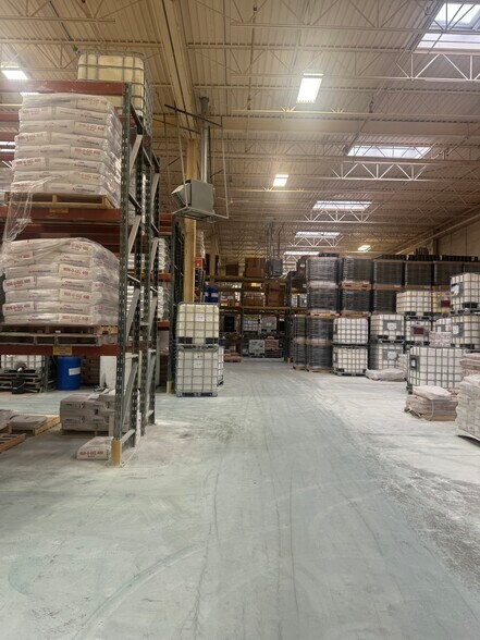 More Photos Of 415 Baker St, Lansing Warehouse For Sale