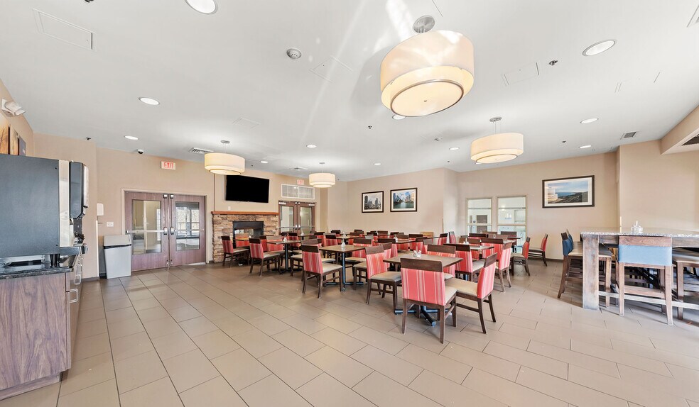 More Photos Of 1775 E Belvidere Rd, Grayslake Hotel For Sale