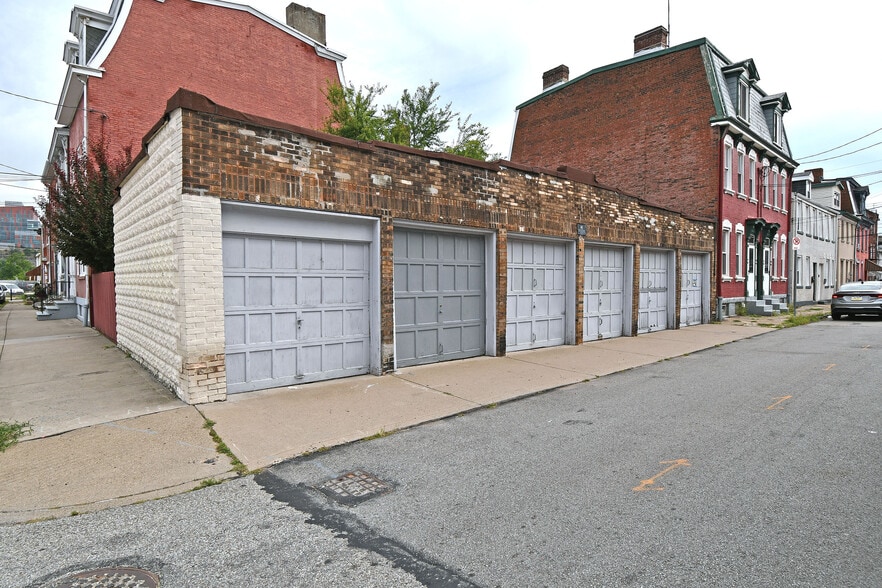 More Photos Of 15 S 14th St, Pittsburgh Multifamily For Sale