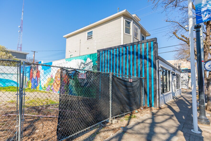 More Photos Of 318 12th St, Sacramento Storefront For Sale