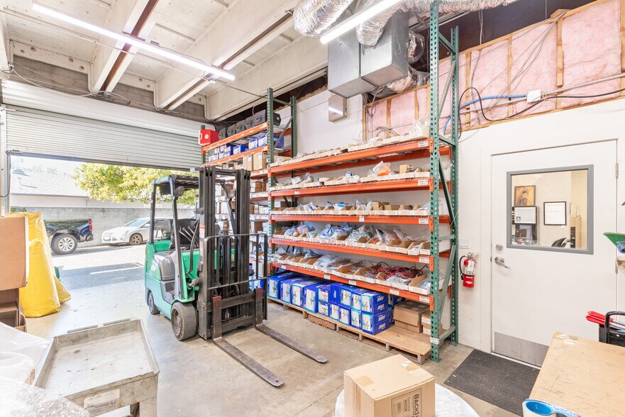 More Photos Of 6400 Elvas Ave, Sacramento Freestanding For Sale