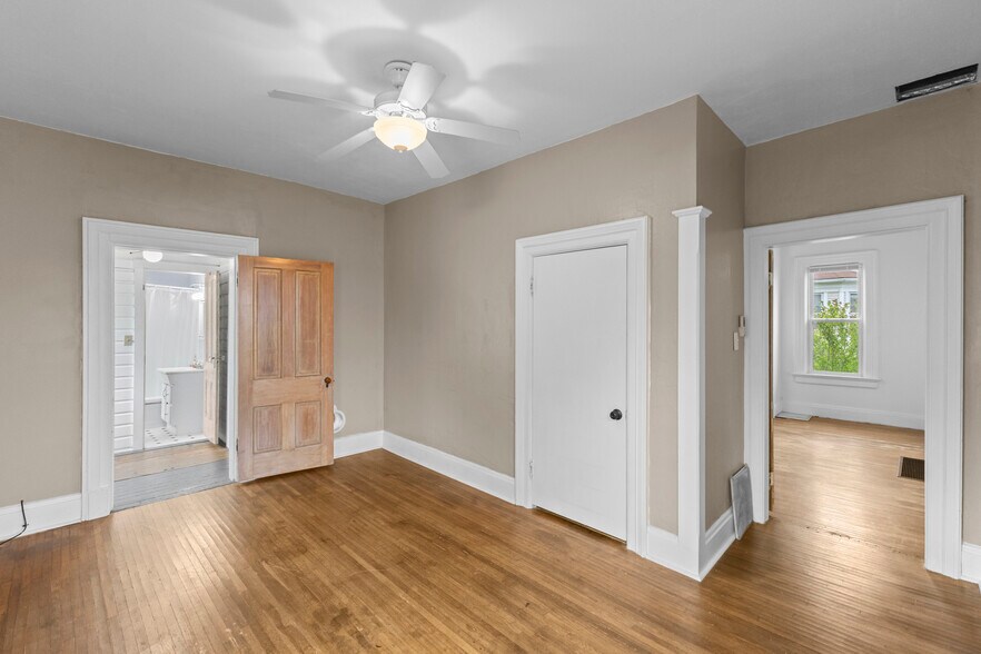 More Photos Of 4103 Broadway, Grove City Freestanding For Sale