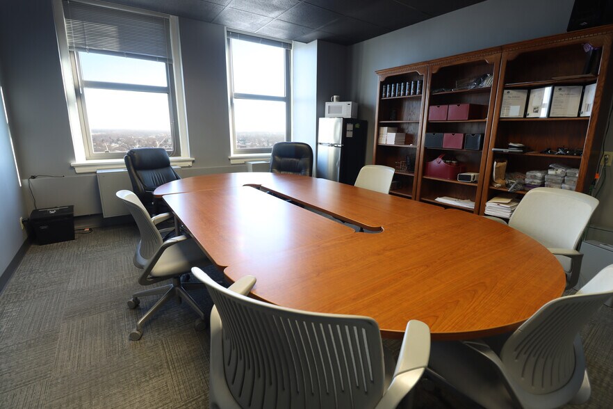 More Photos Of 116 E Berry St, Fort Wayne Office For Lease