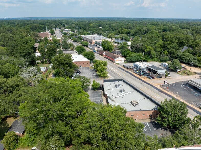 More Photos Of 2719 Rosewood Dr, Columbia Restaurant For Lease