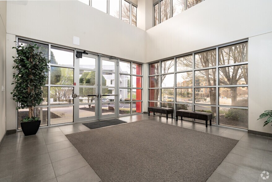 More Photos Of 3801 Hulen St, Fort Worth Office For Lease