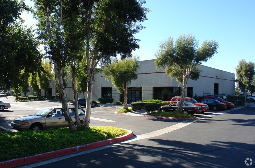 Primary Photo Of 2465 Dogwood Way, Vista Warehouse For Lease