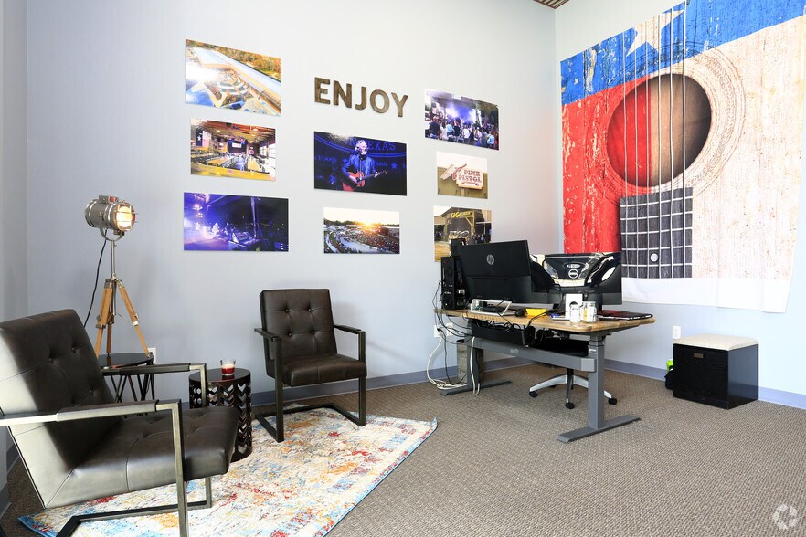 More Photos Of 75 Miranda Lambert Way, Lindale Unknown For Lease