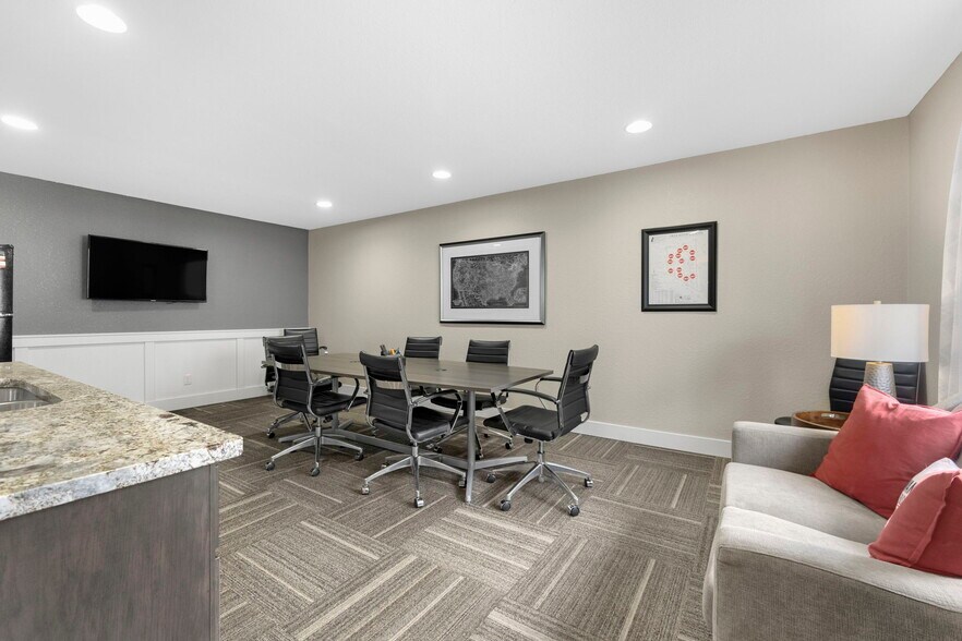 More Photos Of 207 W North St, Columbia City Office Residential For Sale