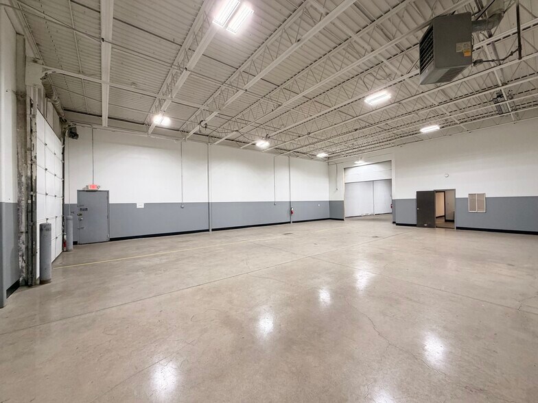 More Photos Of 2928-2930 Switzer Ave, Columbus Warehouse For Lease