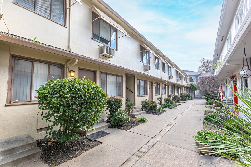 More Photos Of 1720 N St, Sacramento Apartments For Sale