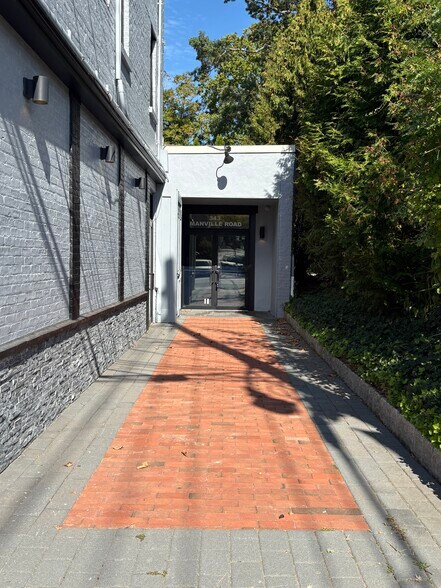 More Photos Of 343 Manville Rd, Pleasantville Loft Creative Space For Lease