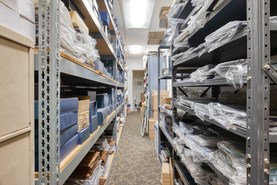 More Photos Of 2502 W 3rd St, Los Angeles Medical For Sale