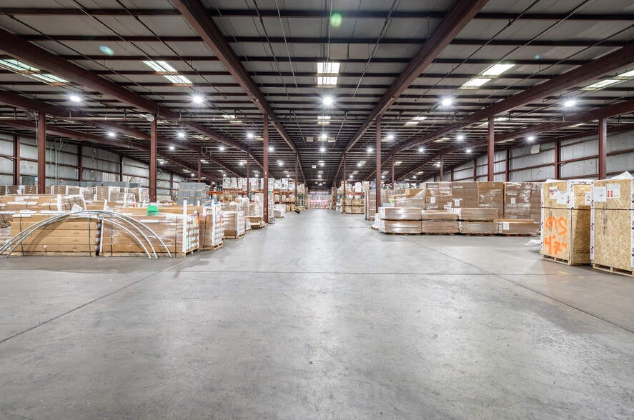 More Photos Of 32 Henry St, Bethel Warehouse For Lease