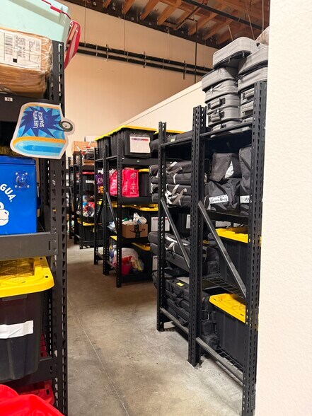 More Photos Of 241 N California Ave, La Puente Warehouse For Lease