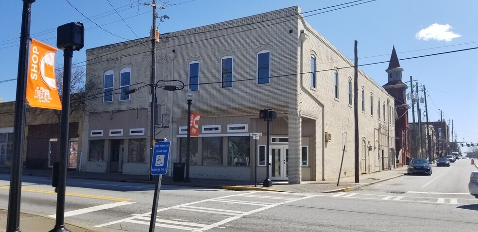 134 W Broad St