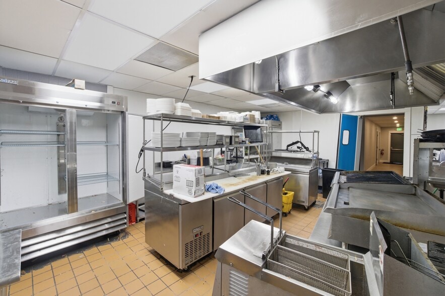 More Photos Of 4405-4435 Liberty Rd S, Salem Restaurant For Lease