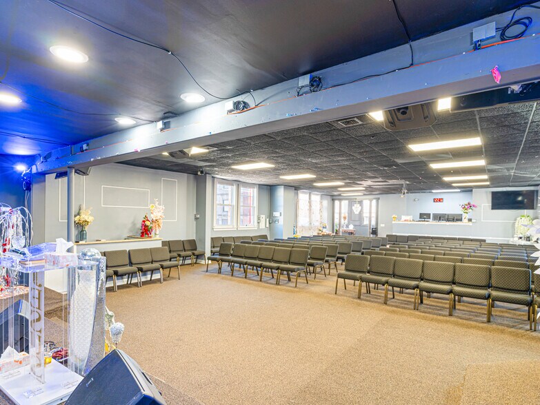 More Photos Of 29 Spruce St, Milford Religious Facility For Sale