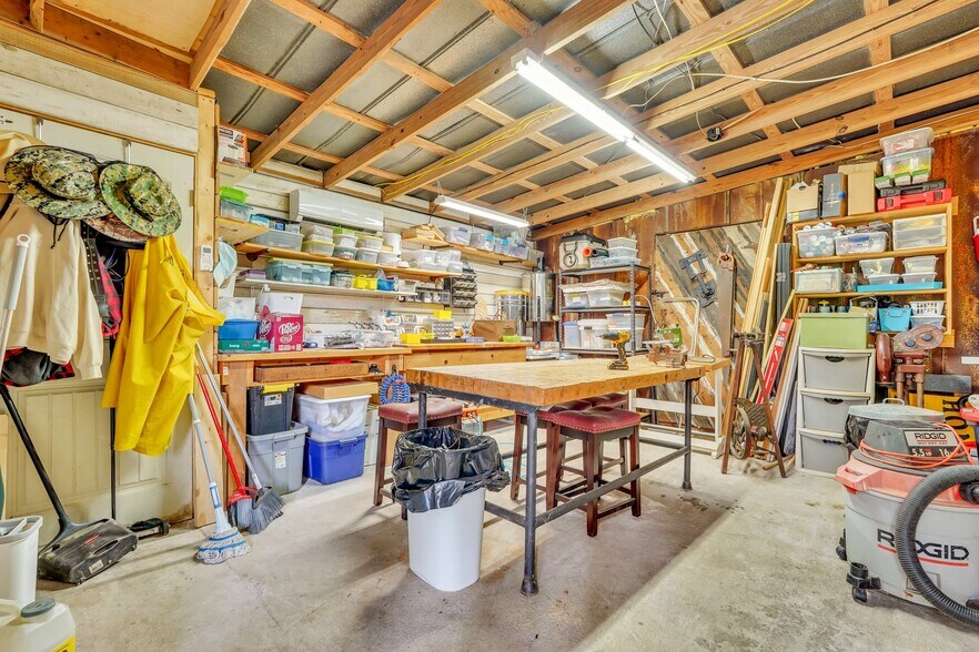 More Photos Of 1871 GA Highway 99, Brunswick Specialty For Sale