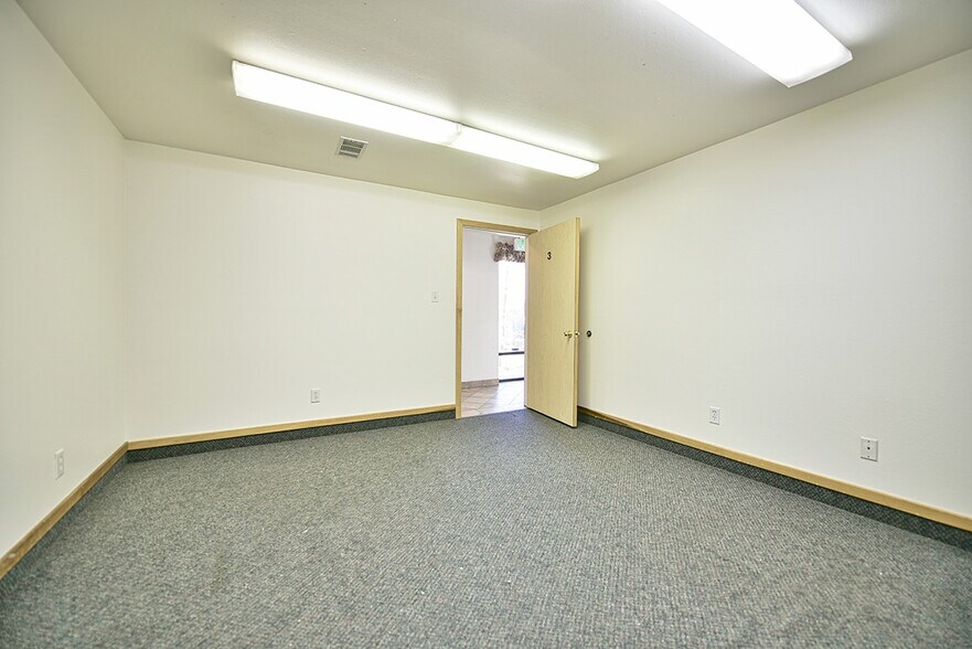 More Photos Of 1744 Forrest Way, Carson City Manufacturing For Sale