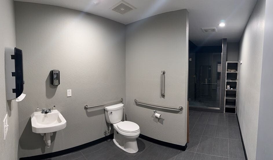 More Photos Of 113-117 S Rockford Dr, Tempe Light Manufacturing For Lease