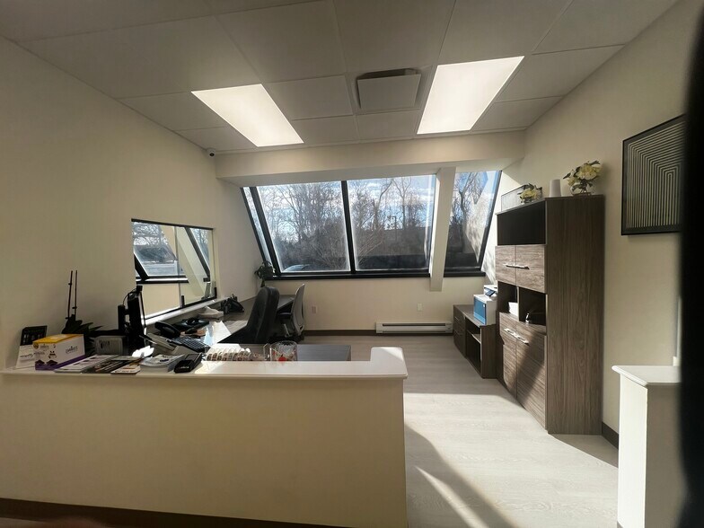 More Photos Of 1895 Walt Whitman Rd, Melville Medical For Lease