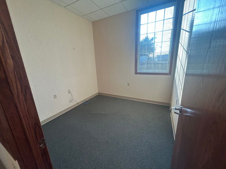 More Photos Of 2630 Rochester Rd, Cranberry Township Freestanding For Lease