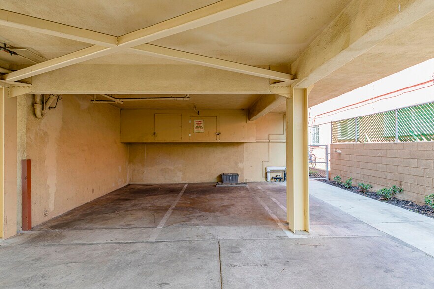 More Photos Of 1548 N Alexandria Ave, Los Angeles Apartments For Sale