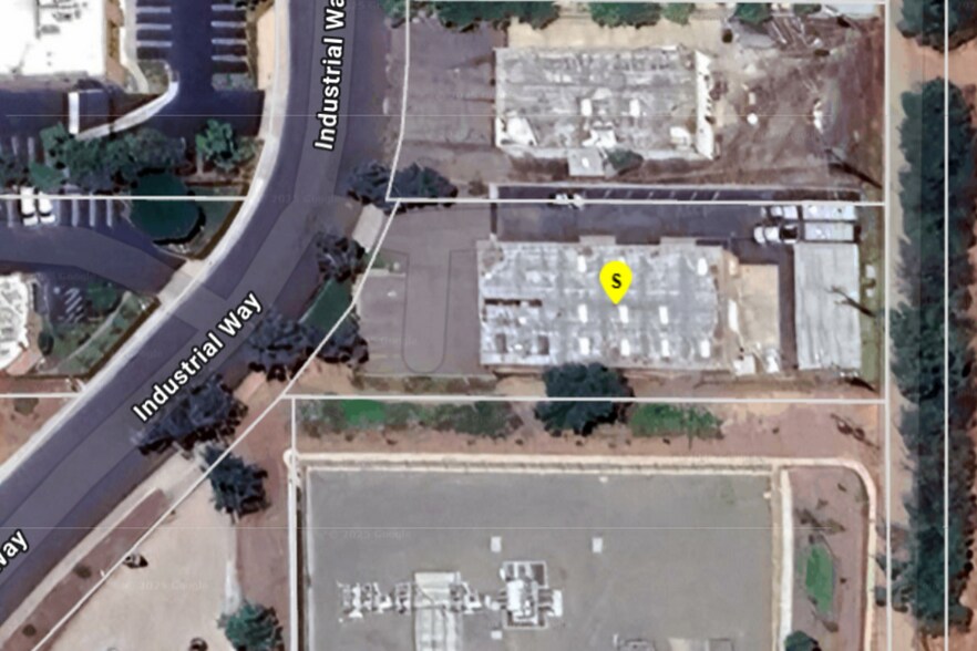 More Photos Of 501 Industrial Way, Fallbrook Manufacturing For Lease