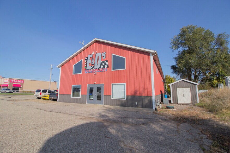 More Photos Of 1171 M-89, Plainwell Auto Repair For Lease