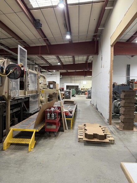 More Photos Of 6701 W 58th Pl, Arvada Manufacturing For Sale