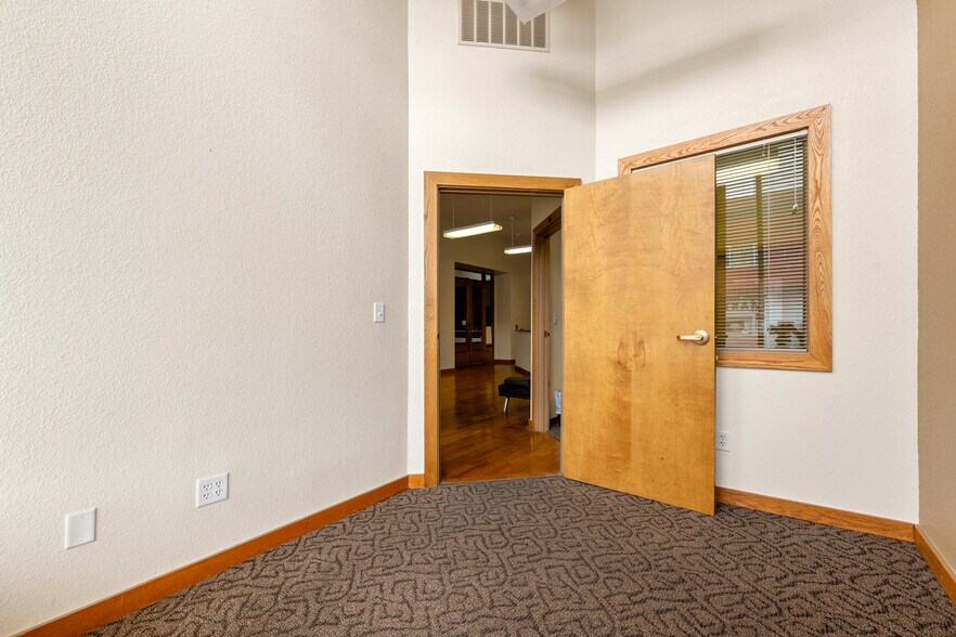 More Photos Of 136 W Main St, Trinidad Office For Sale