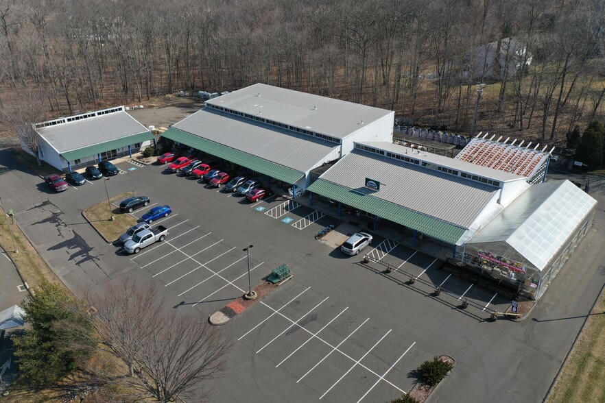 More Photos Of 11 Whitewood Ln, North Branford Garden Center For Sale