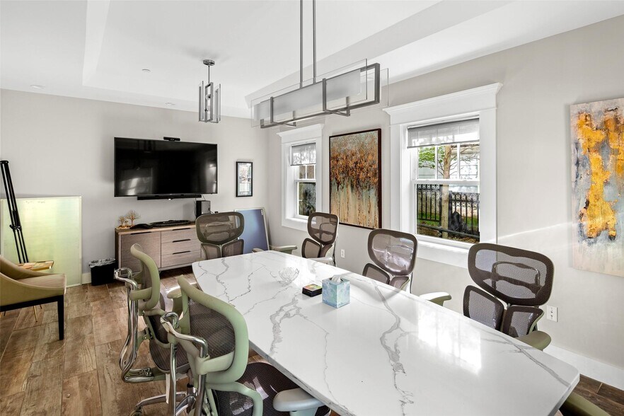 More Photos Of 135 Broad St, Asheville Office For Sale