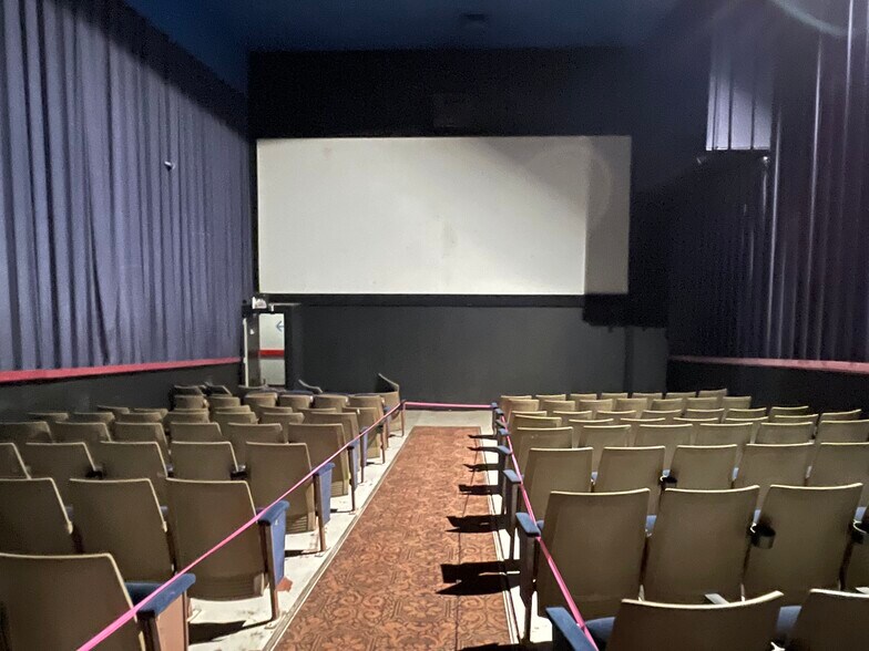 More Photos Of 2135-2251 Belvidere Rd, Waukegan Unknown For Lease