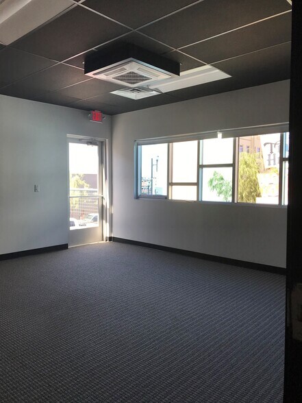 More Photos Of 37 S Water St, Henderson Office Residential For Lease